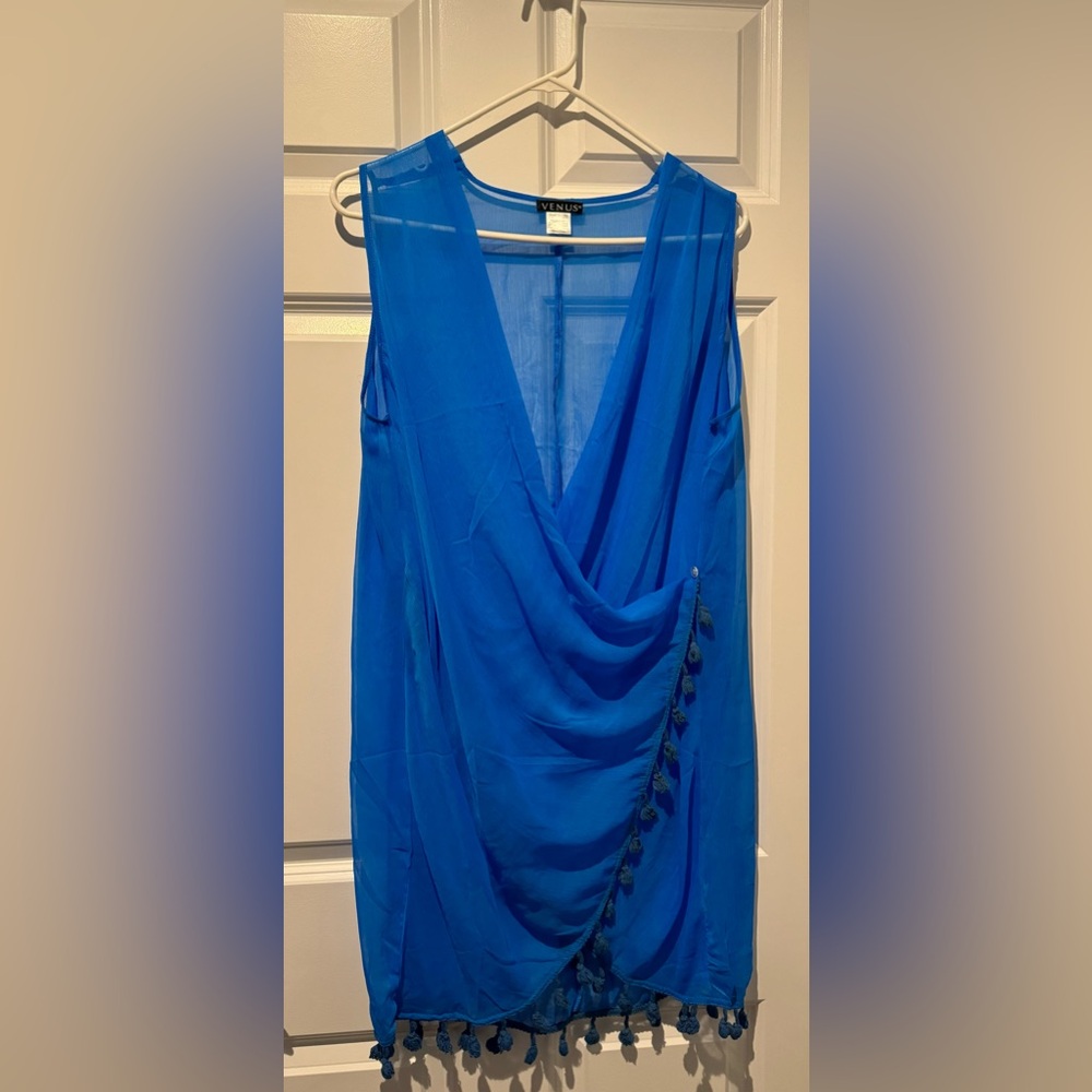 NWOT Venus Swim Cover